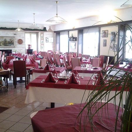 Albergo Del Cacciatore Cremeno エクステリア 写真