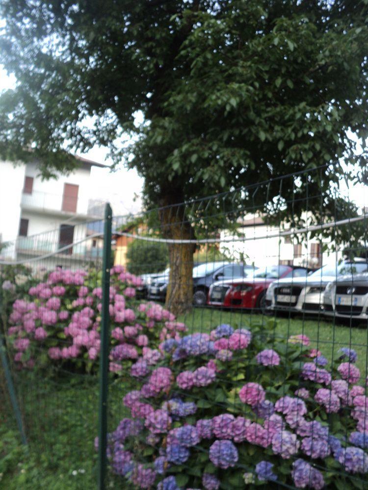 Albergo Del Cacciatore Cremeno エクステリア 写真